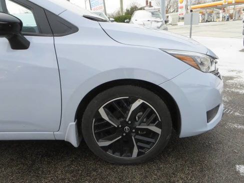 Used 2024 Nissan Versa SR w/ Trunk Package image 40