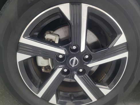 Used 2025 Nissan Sentra SV FWD image 31