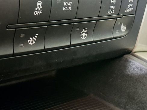 Used 2015 RAM 1500 Big Horn AWD/4WD image 25