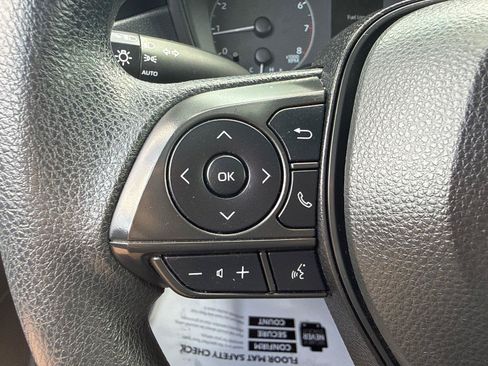 Used 2024 Toyota Corolla LE FWD image 15