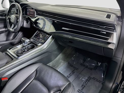 Used 2019 Audi Q8 Premium AWD/4WD image 30