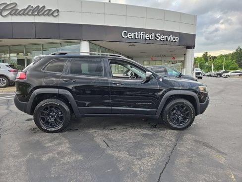Used 2021 Jeep Cherokee Trailhawk w/ Sun, Sound & Nav Group AWD/4WD image 2