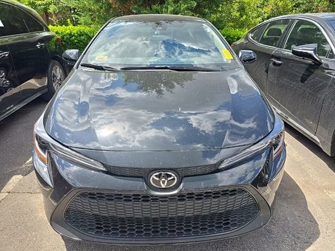 Used 2021 Toyota Corolla LE w/ Carpet Mat Package (TMS) FWD image 3