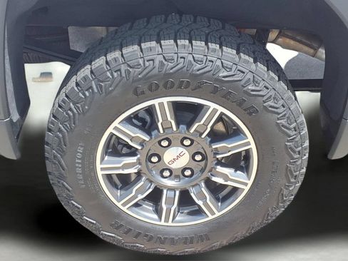 Used 2026 GMC Sierra 1500 AT4 AWD/4WD image 9