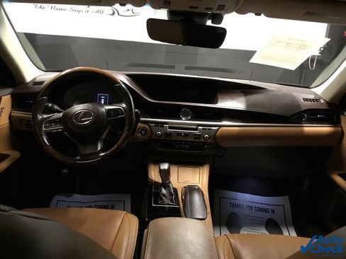 Used 2018 Lexus ES 350 w/ Navigation System Package image 23