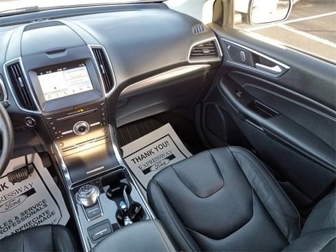 Used 2019 Ford Edge Titanium w/ Cold Weather Package image 17