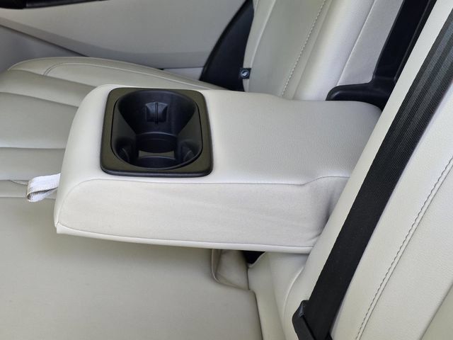 Used 2020 Ford Edge Titanium FWD image 10