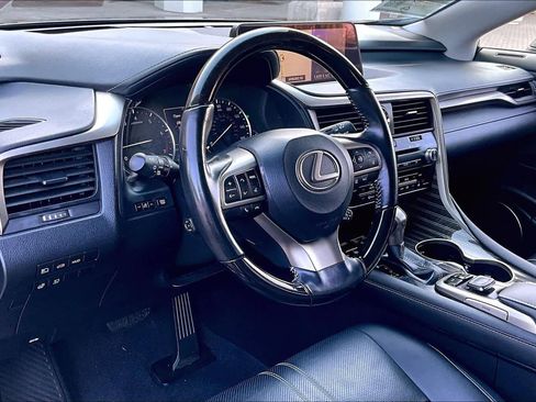 Used 2018 Lexus RX 350L Luxury w/ Accessory Package FWD image 16