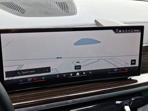 Used 2024 BMW X5 xDrive40i w/ Premium Package image 3