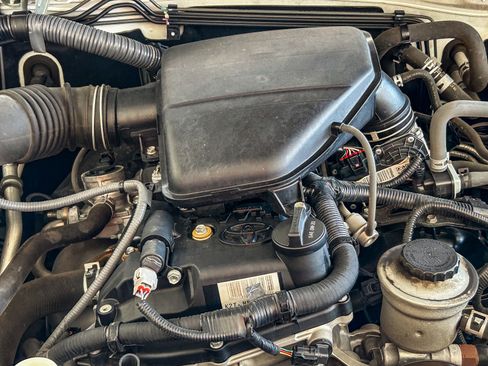 Used 2017 Toyota Tacoma SR5 RWD image 27