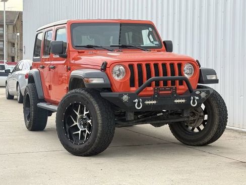 Used 2020 Jeep Wrangler Unlimited Sport S image 2