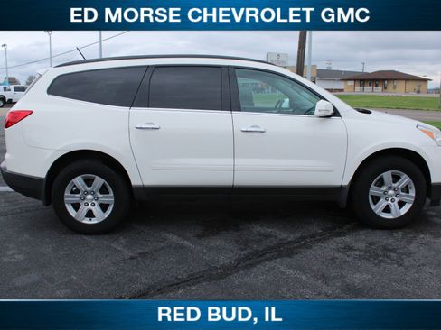 Used 2011 Chevrolet Traverse LT w/ Personal Connectivity Package FWD image 2
