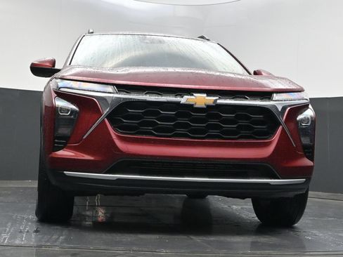 Used 2024 Chevrolet Trax LT FWD image 29