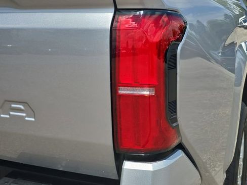 Used 2025 Toyota Tacoma SR5 AWD/4WD image 8