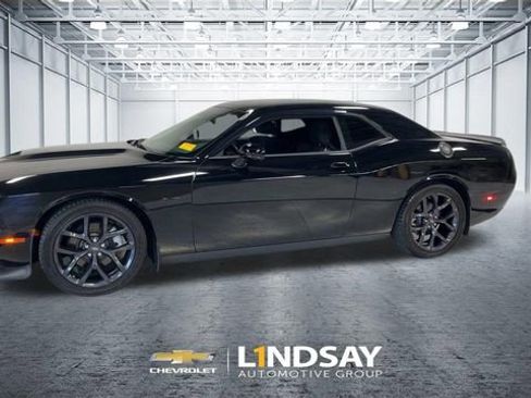 Used 2023 Dodge Challenger R/T w/ Blacktop Package image 6