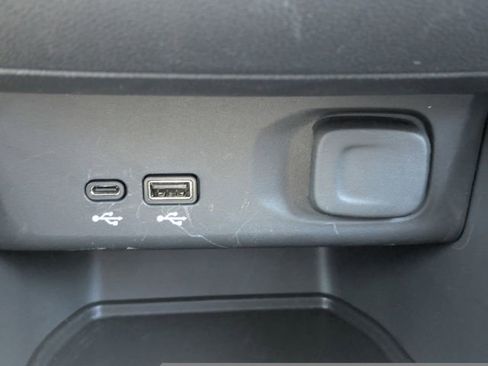 Used 2025 Buick Envista Preferred w/ Convenience I Package FWD image 26