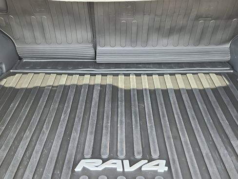 Used 2024 Toyota RAV4 XLE Premium FWD image 13