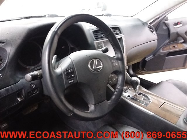 Used 2009 Lexus IS 350 w/ Premium Pkg RWD image 12