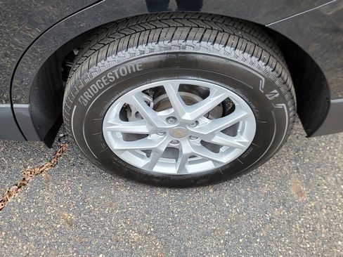 Used 2024 Chevrolet Equinox LT image 8