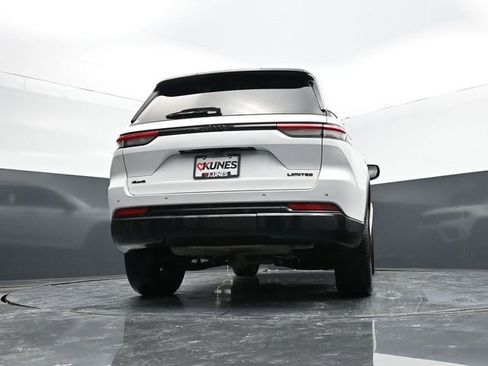 Used 2023 Jeep Grand Cherokee Limited AWD/4WD image 45