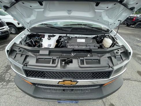 New 2025 Chevrolet Express 3500 w/ Power Convenience Package image 11