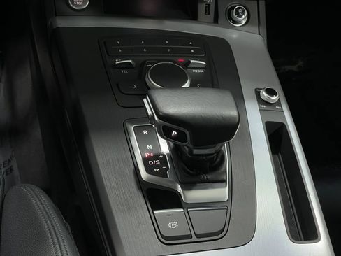 Used 2020 Audi Q5 2.0T Premium w/ Titanium Sport Package image 29