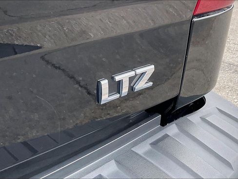 Used 2016 Chevrolet Silverado 1500 LTZ Z71 w/ LTZ Plus Package AWD/4WD image 10
