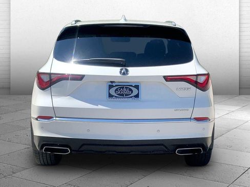 Used 2022 Acura MDX SH-AWD w/ Advance Package image 3