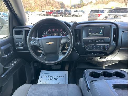 Used 2018 Chevrolet Silverado 1500 W/T w/ Trailering Package image 11