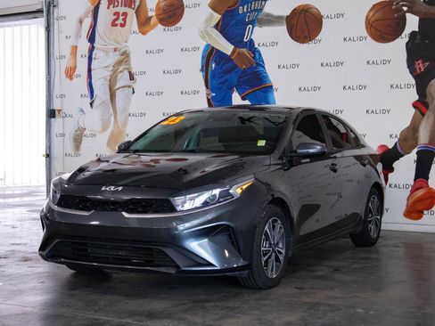 Used 2023 Kia Forte LXS w/ LXS Technology Package FWD image 20