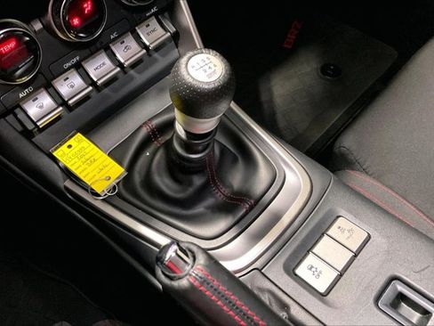 Used 2022 Subaru BRZ Premium RWD image 37