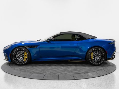 Used 2023 Aston Martin DBS Superleggera Volante RWD image 10