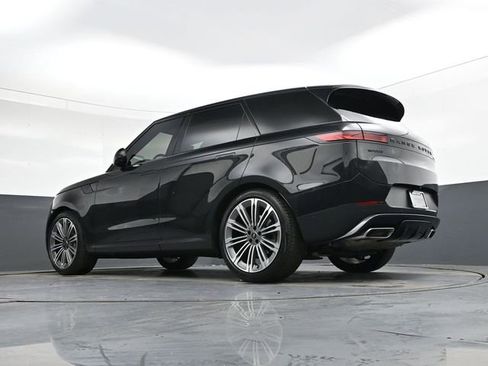 Used 2024 Land Rover Range Rover Sport SE image 31