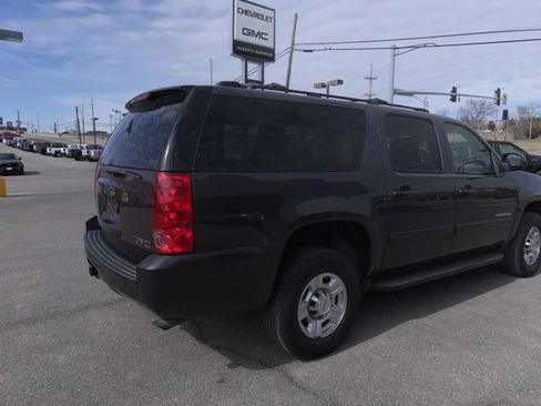 Used 2011 GMC Yukon XL 2500 SLT w/ SLT-2 Equipment Package image 12
