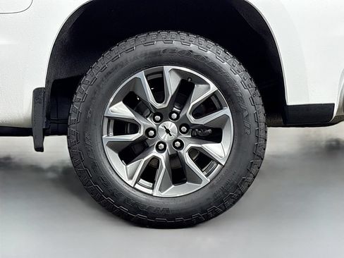 Certified 2024 Chevrolet Silverado 1500 RST w/ Z71 Off-Road Package AWD/4WD image 34