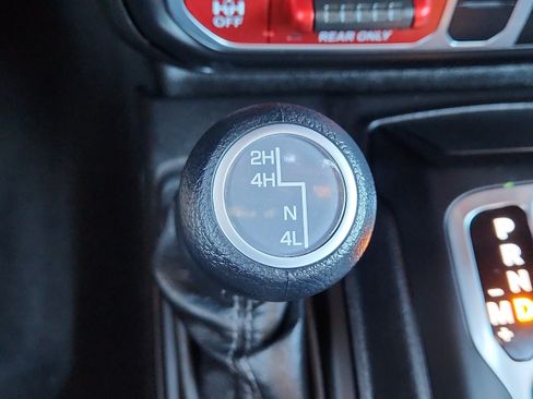 Used 2026 Jeep Wrangler Unlimited Sport AWD/4WD image 25