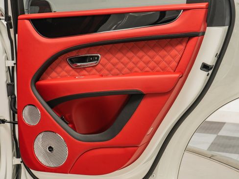 Used 2021 Bentley Bentayga Speed image 34