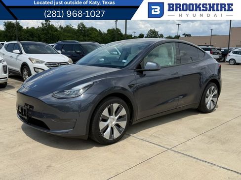Used 2021 Tesla Model Y Long Range AWD/4WD image 1