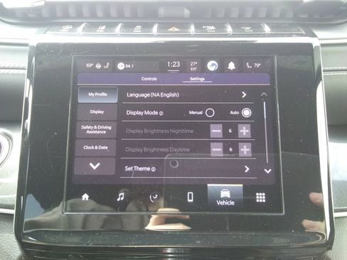 Used 2023 Jeep Grand Cherokee L Laredo image 26