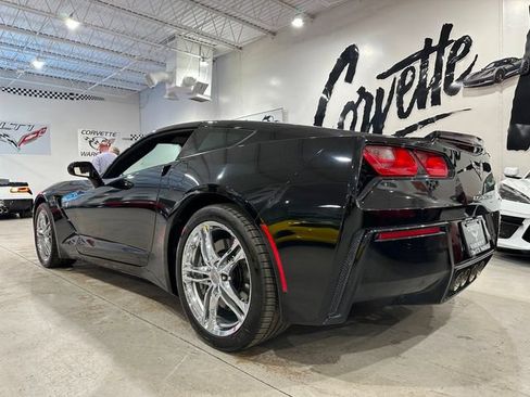 Used 2017 Chevrolet Corvette Stingray Coupe w/ 1LT RWD image 4