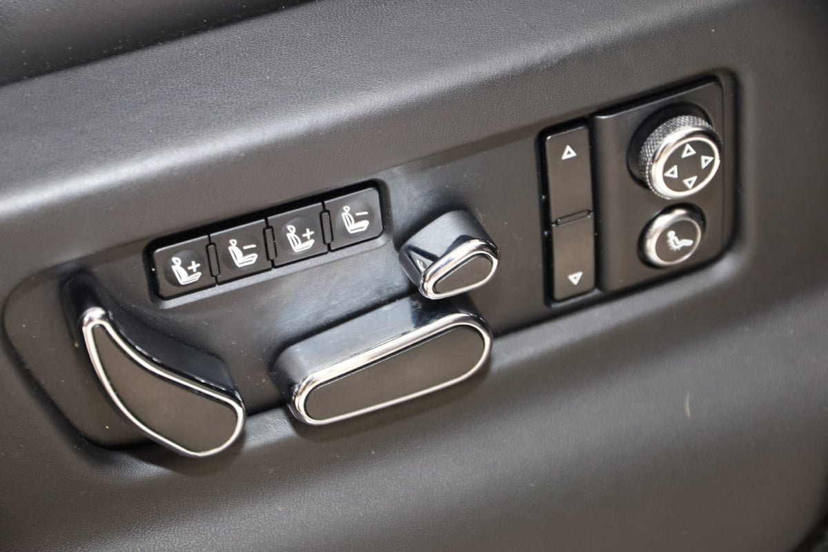 Used 2018 Bentley Bentayga AWD/4WD image 14