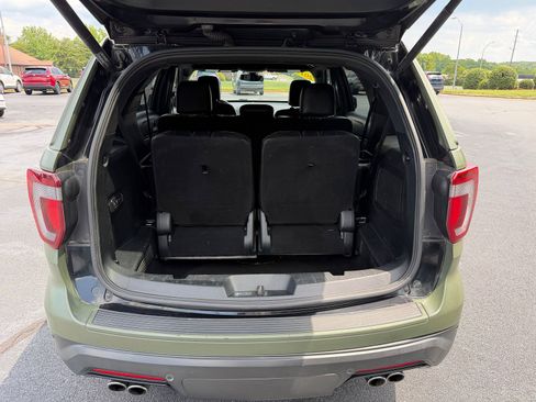 Used 2018 Ford Explorer Sport w/ Equipment Group 401A AWD/4WD image 8