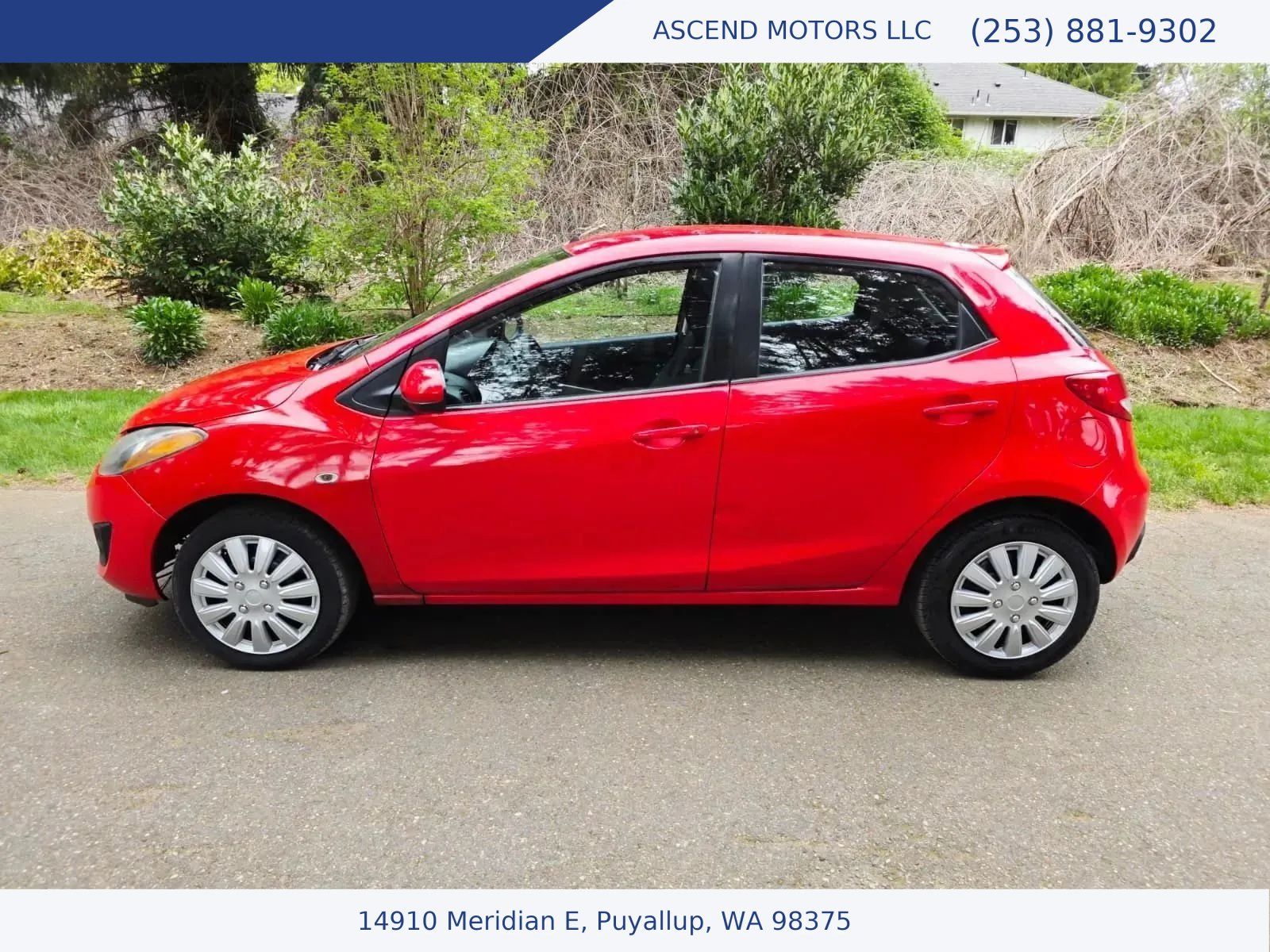 Used 2014 MAZDA MAZDA2 Sport FWD image 2