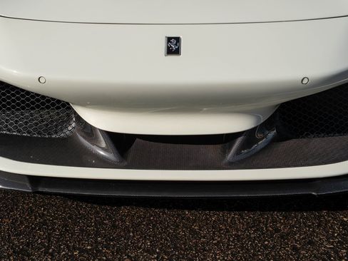 Used 2020 Ferrari F8 Tributo image 13