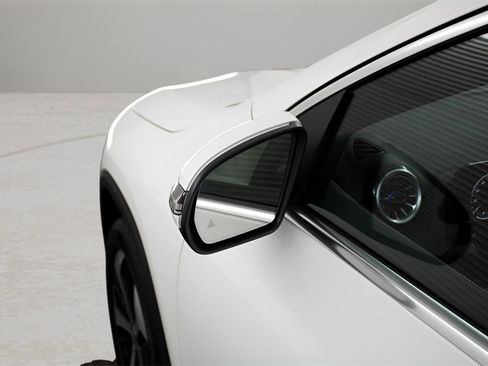 Used 2025 Mercedes-Benz GLA 250 image 11