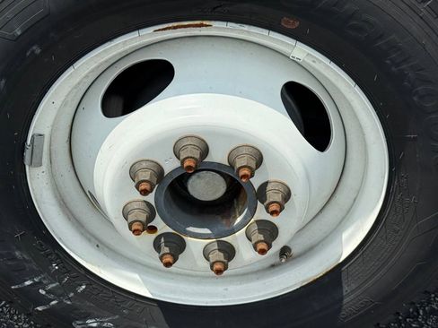 New 2024 Ford E-450 and Econoline 450 Super Duty w/ Power Windows & Locks Group image 11