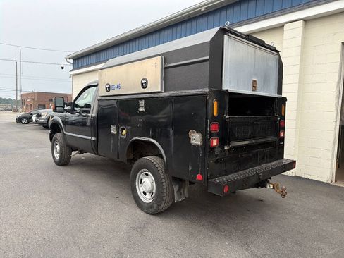 Used 2015 Ford F250 XL w/ Power Equipment Group AWD/4WD image 9