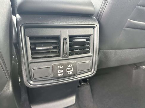 Certified 2025 Subaru Forester Premium AWD/4WD image 9
