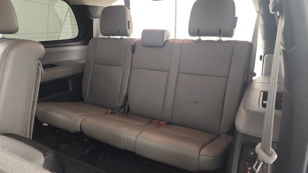 Used 2019 Toyota Sequoia Platinum AWD/4WD image 28