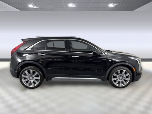 Used 2023 Cadillac XT4 Premium Luxury w/ Cold Weather Package image 8